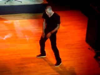 chris brown dancing will come - i will also yell